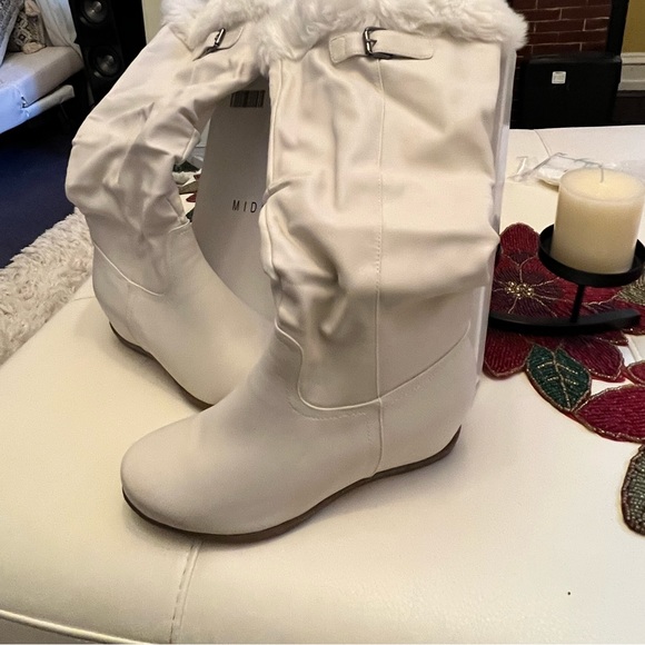 Shoes - Picture 2 of 5